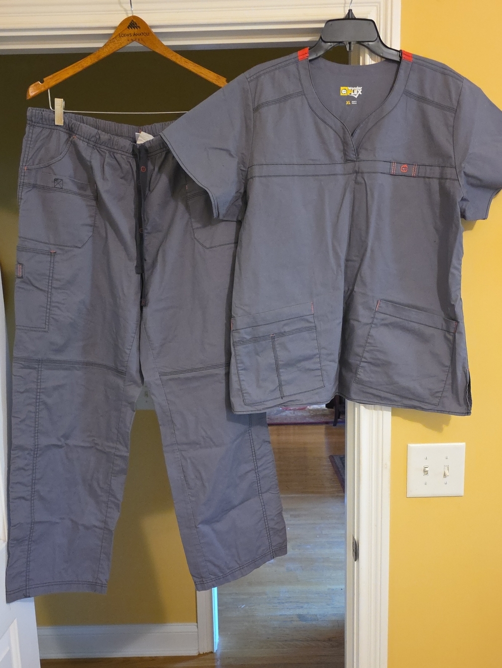 WonderWink Gray Cargo Scrub Set